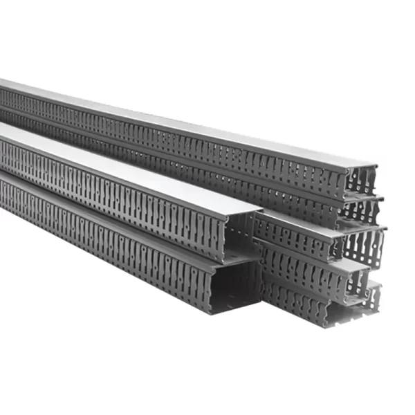 CANALETA RANURADA 40X40 MM 2M
