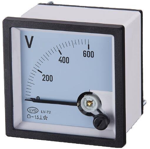 voltímetro analógico de panel MODELO 007 0-150VAC ESCALA 0-9000VAC, 50/60HZ, RMS COMPENSADO, RELACIÓN PT 60/1, SERIE SWITCHBOARD,